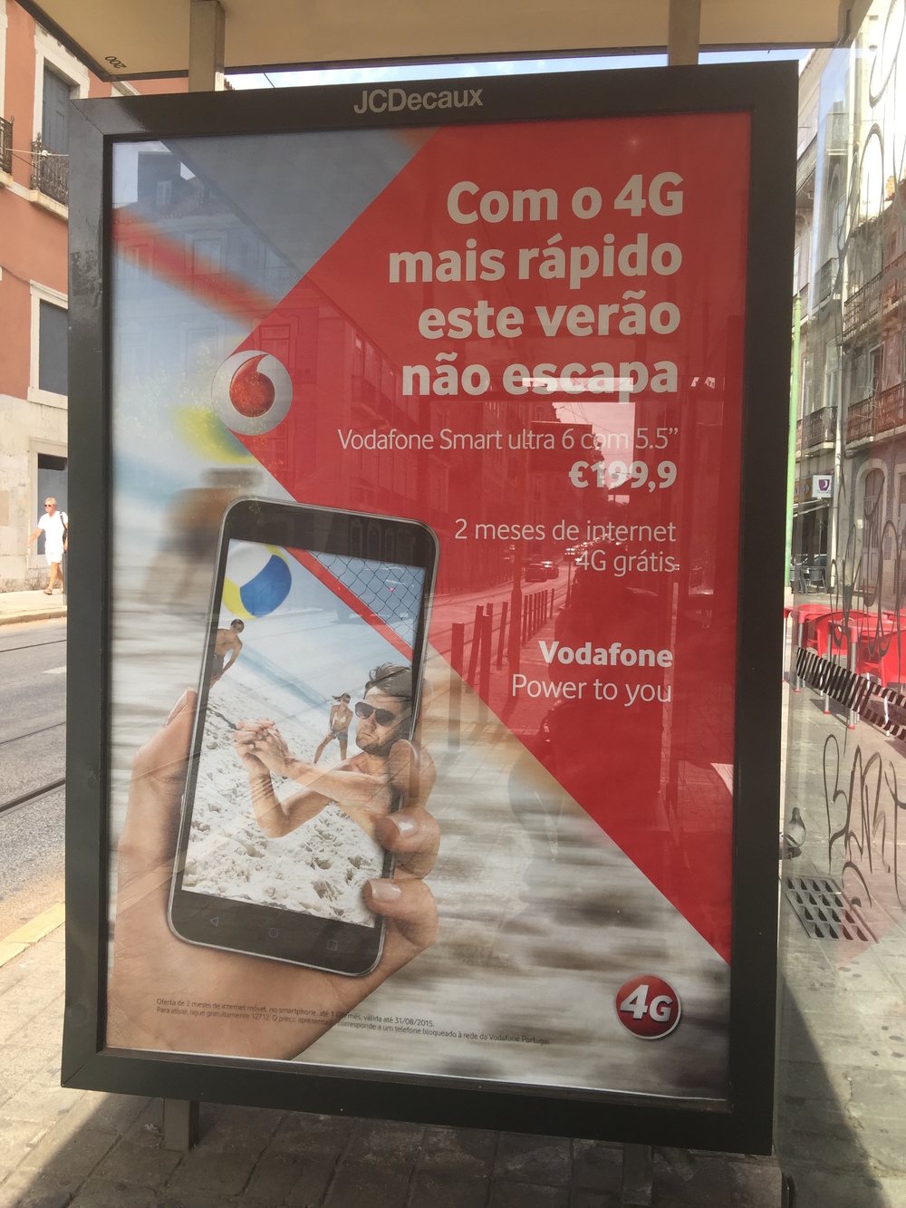 Portuguese sign that roughly translates: Oh noes, Vera seems to have escaped and to be moving very rapidly.
